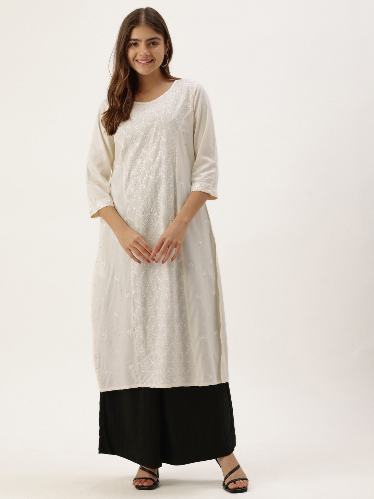 Ivory Round Neck Embroidery Kurta