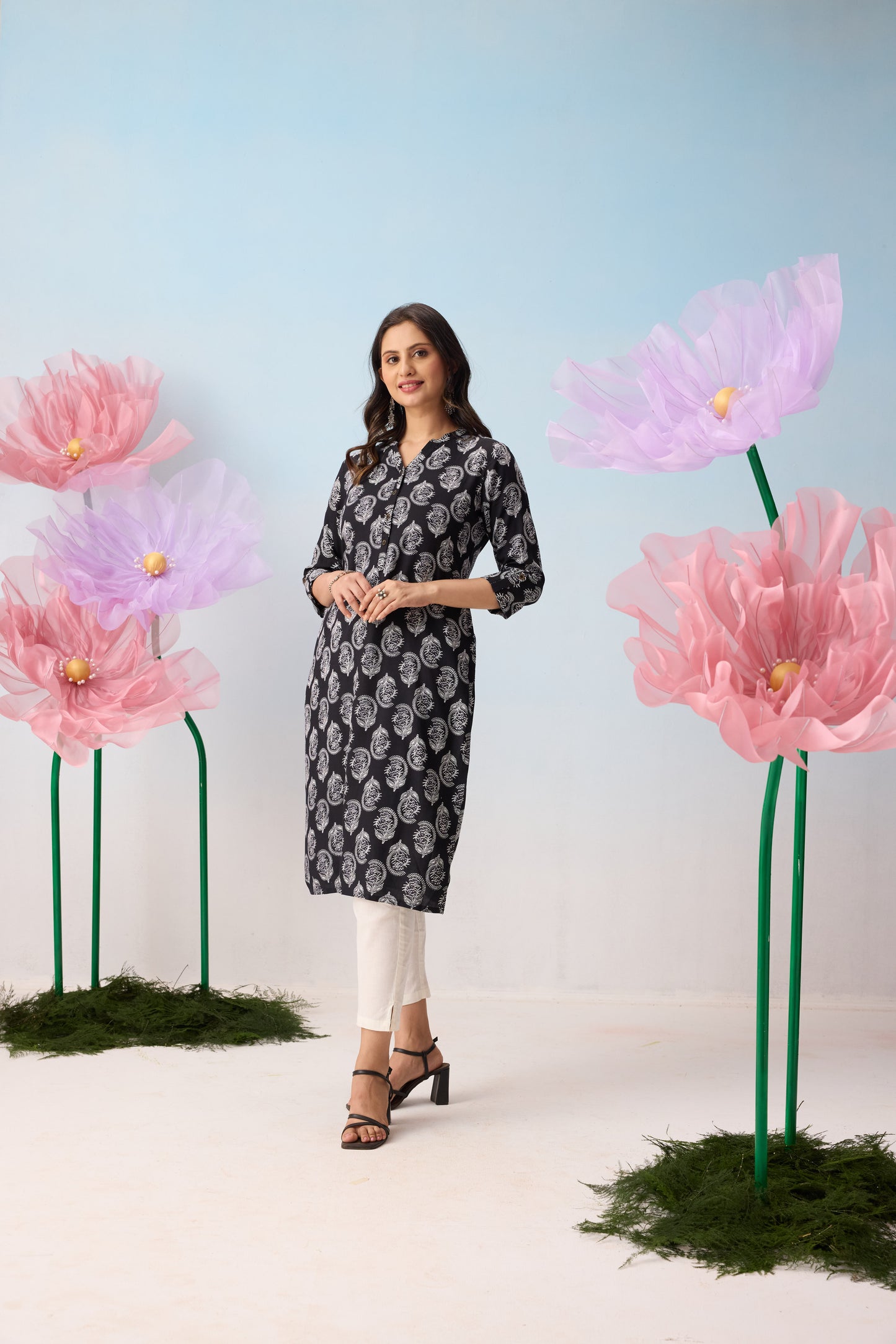 Black & White Floral Printed Kurta