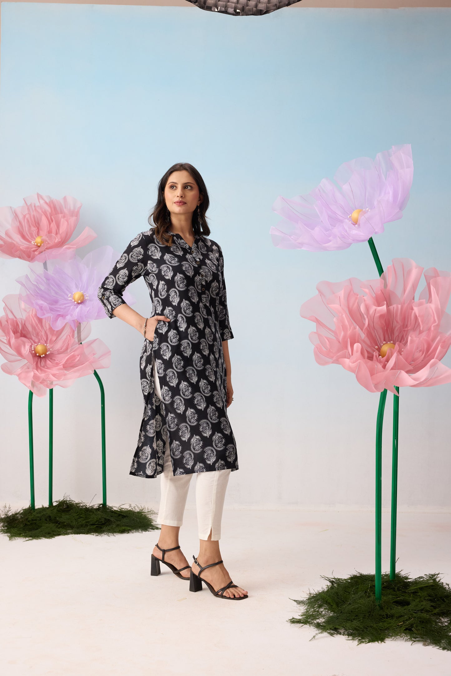 Black & White Floral Printed Kurta