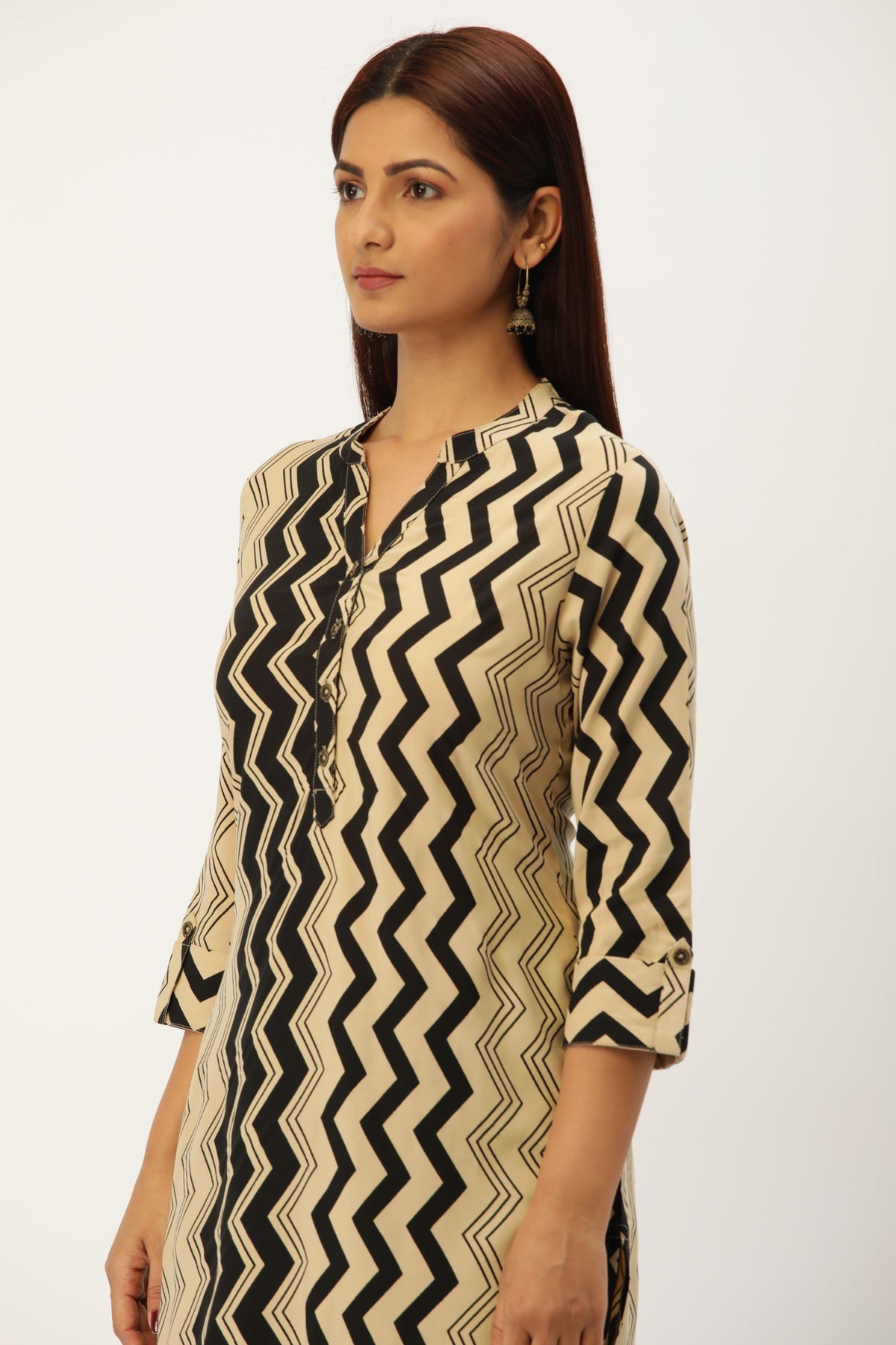 Beige & Black Zig Zag Print Straight Cut Kurta