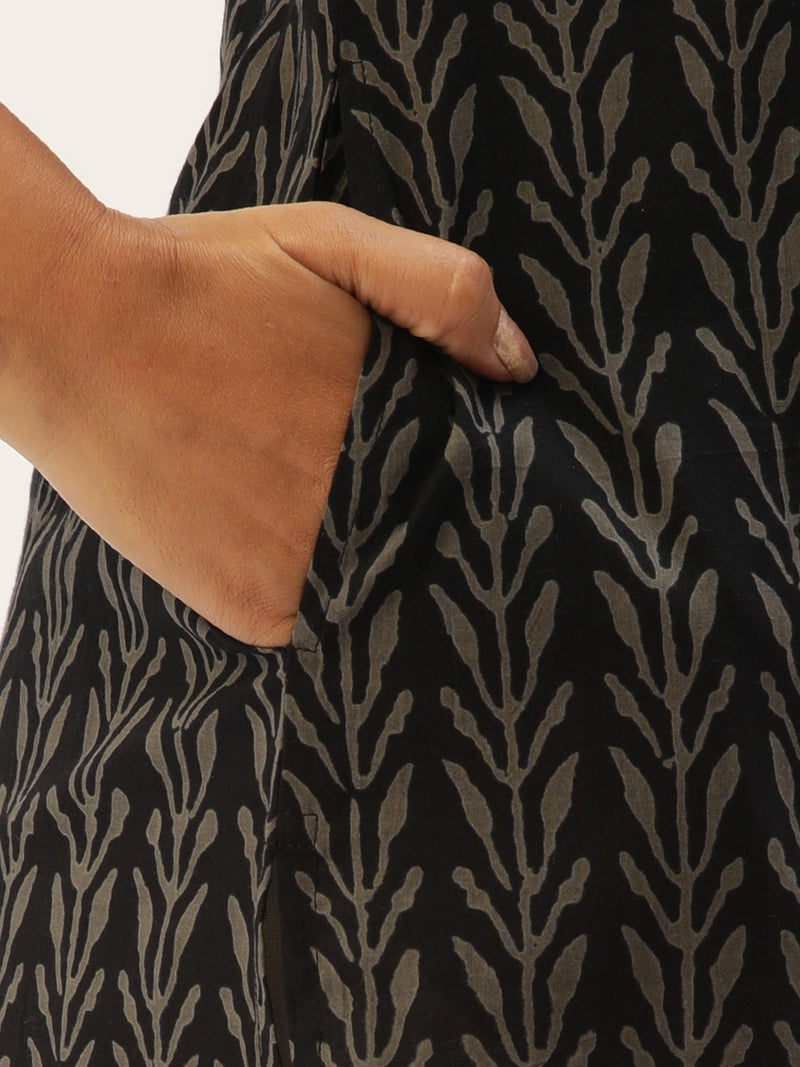 Black & Grey Floral Printed Straight Kurta