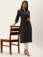 Black & Grey Floral Printed Straight Kurta