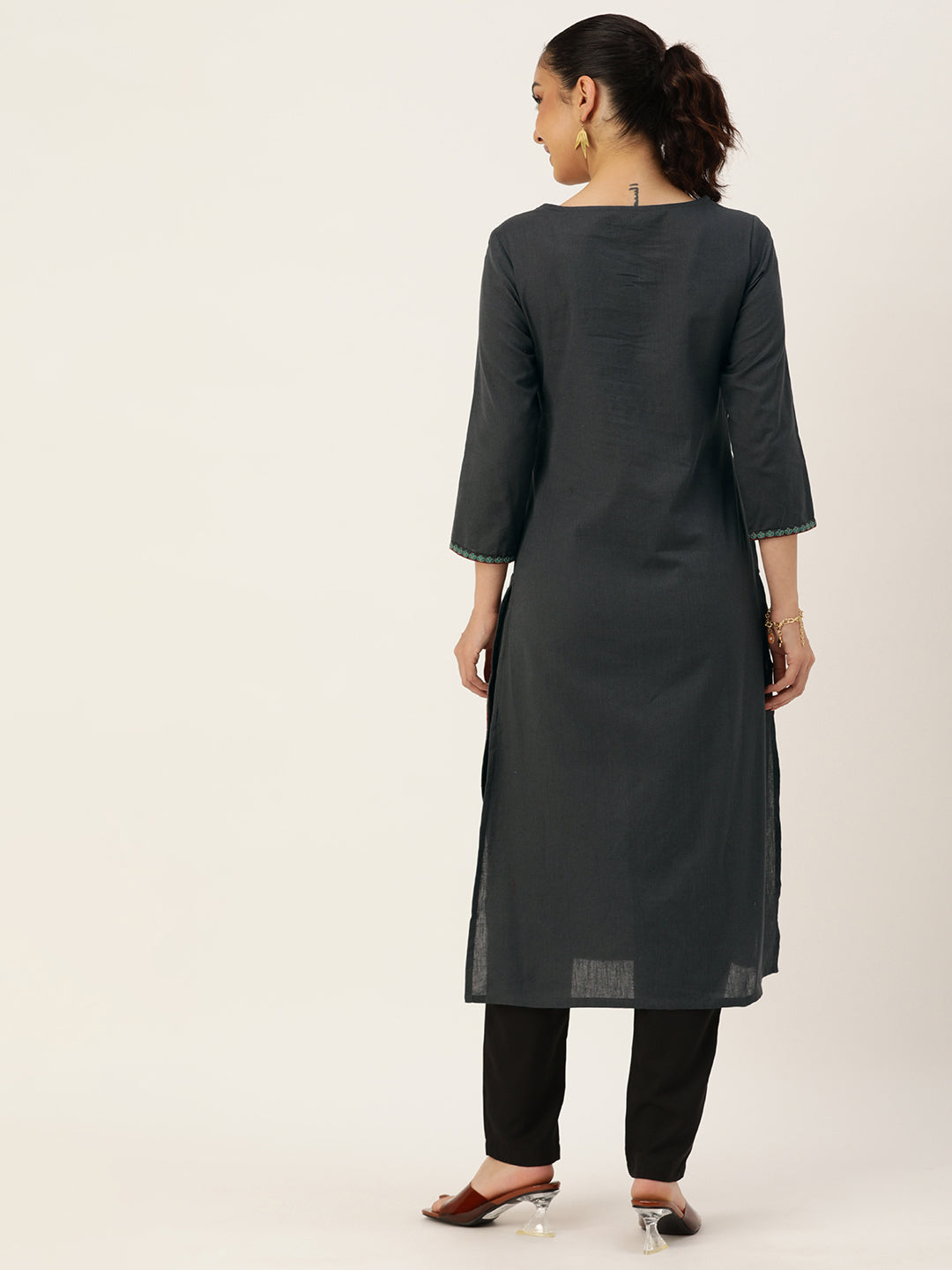 Grey Ethnic Motifs Embroidered Mirror Work Kurta