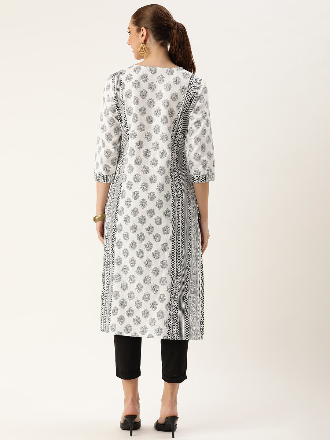 White Ethnic Motifs Printed Straight Kurta