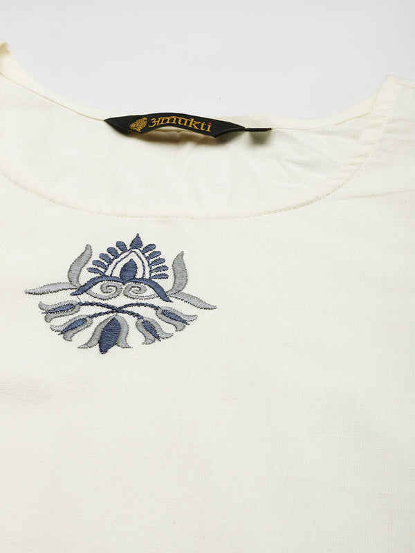 White Ethnic Motifs Embroidered Thread Work Kurta with a pocket 