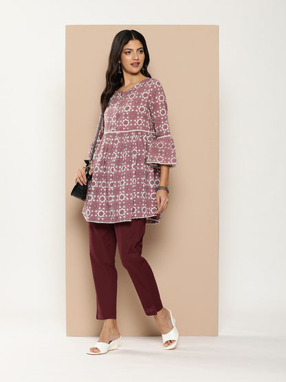 Maroon Solid Pleated Cigarette Trousers