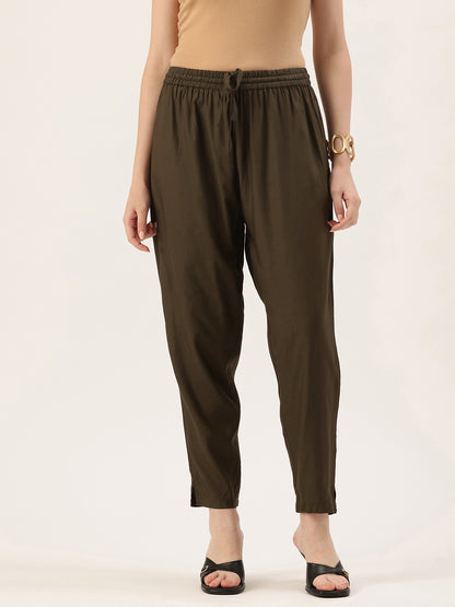 Granite Solid Pencil Pant