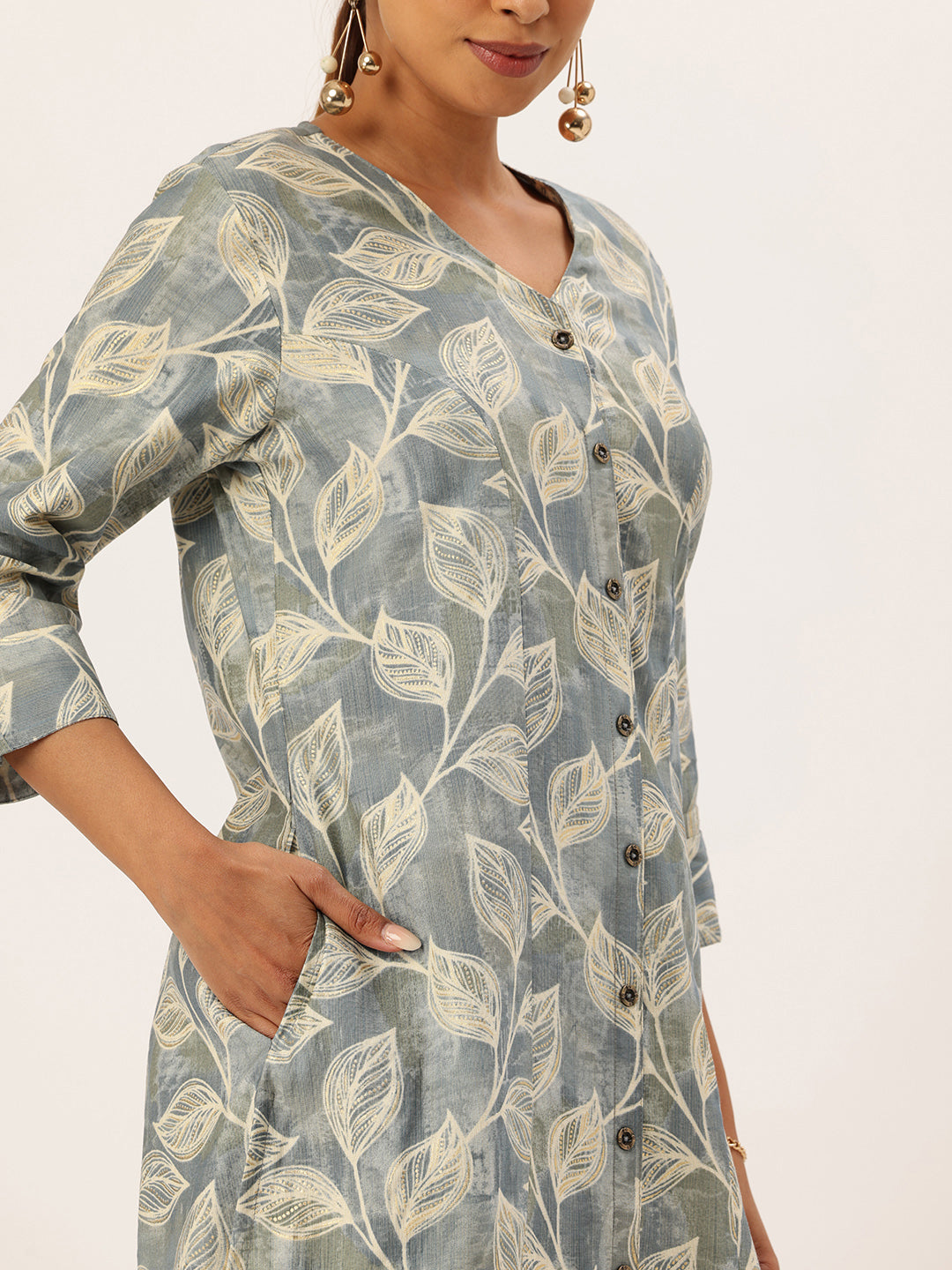 Blue Leaf Printed V-Neck Kurta