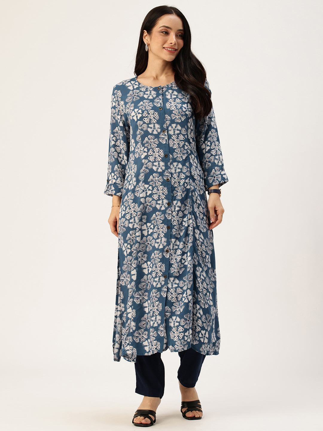 Blue Floral Printed Mandarin Collar Kurta