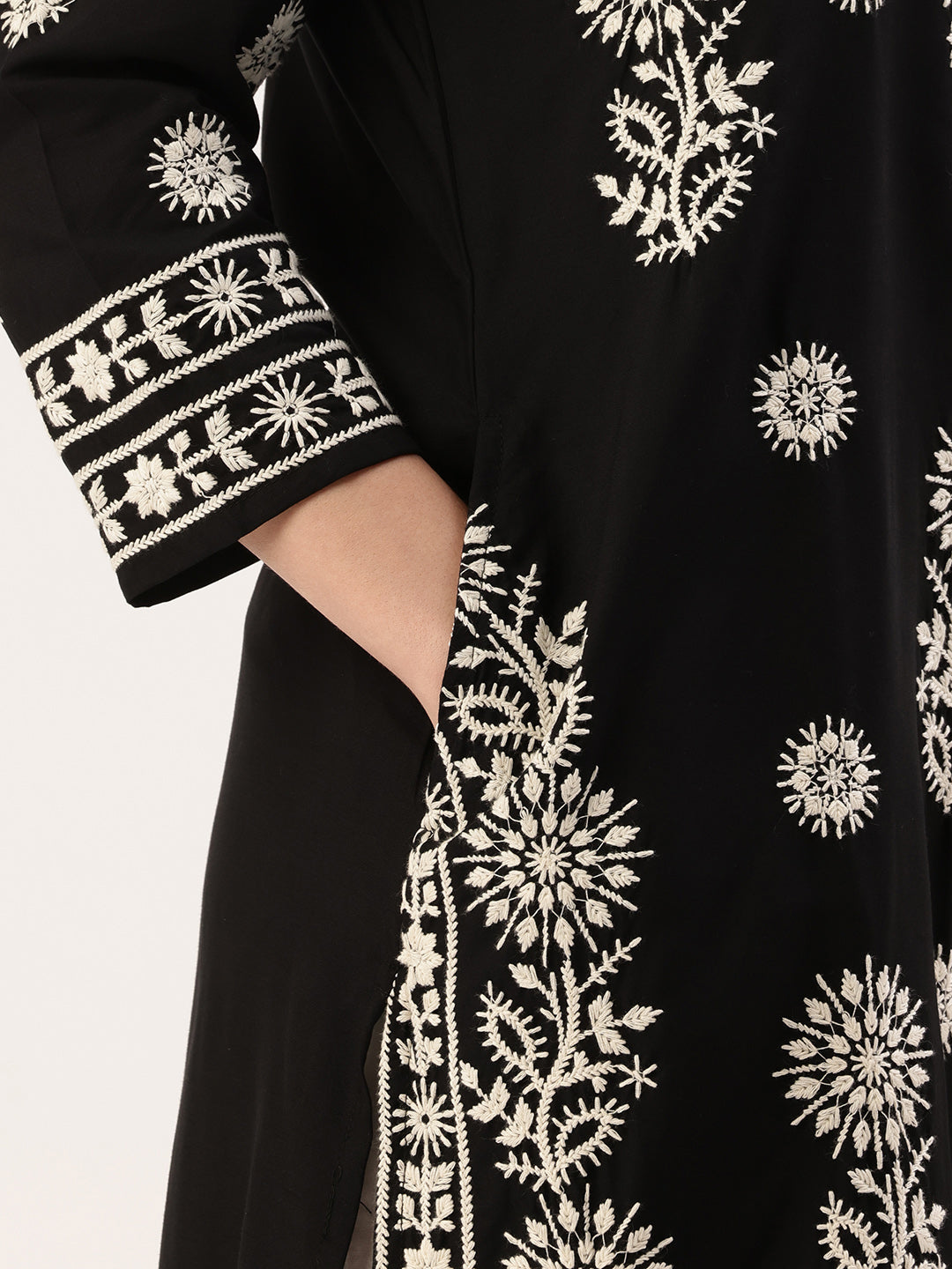 Black Floral Embroidered Thread Work Kurta