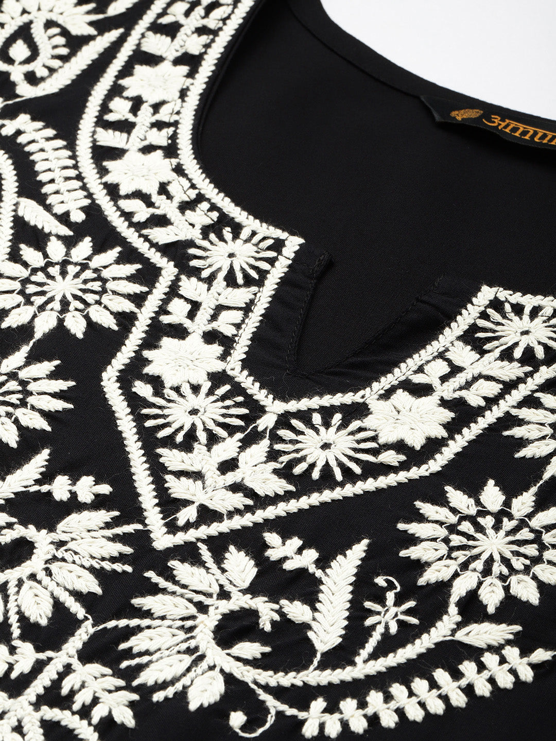 Black Floral Embroidered Thread Work Kurta