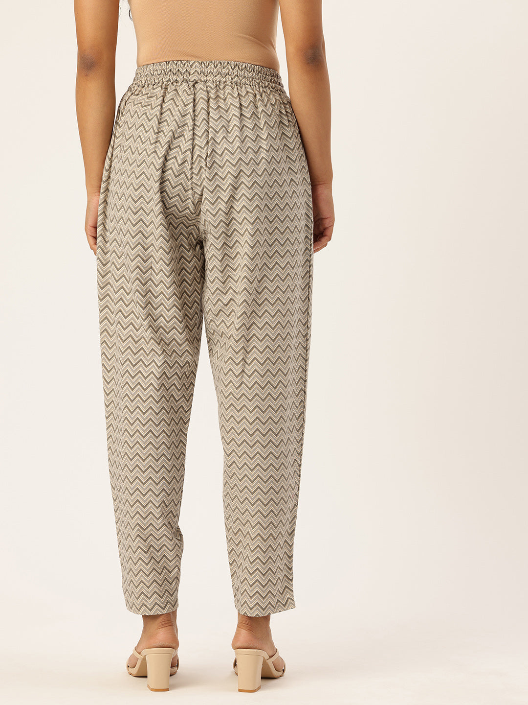 Beige & Grey Zigzag Printed Pencil Pant