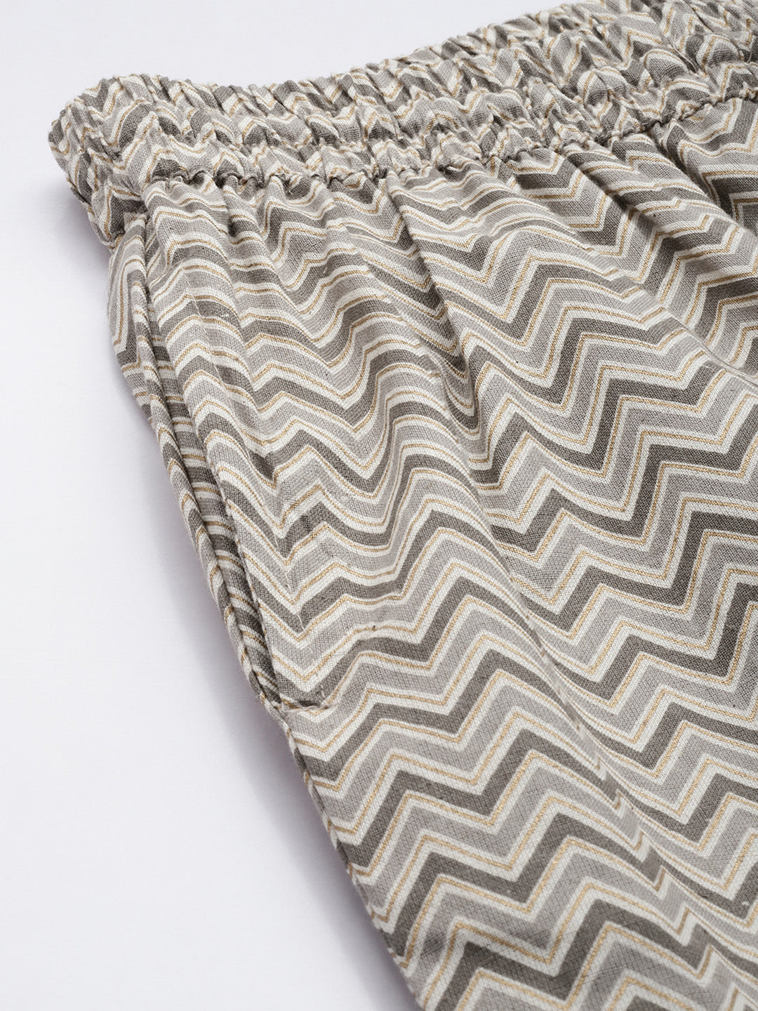 Beige & Grey Zigzag Printed Pencil Pant