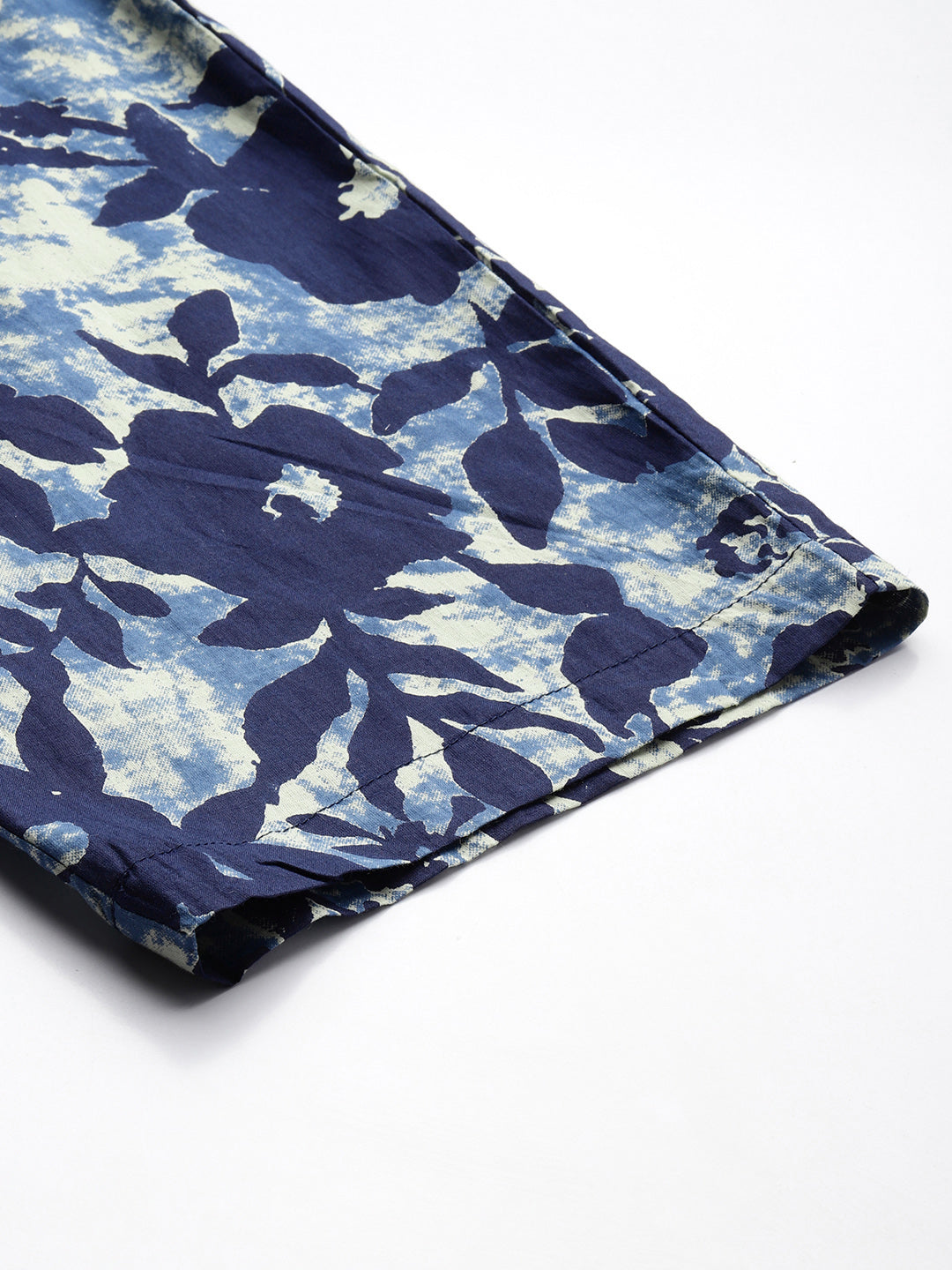 Blue Floral Printed Pure Cotton Kurta With Trousers