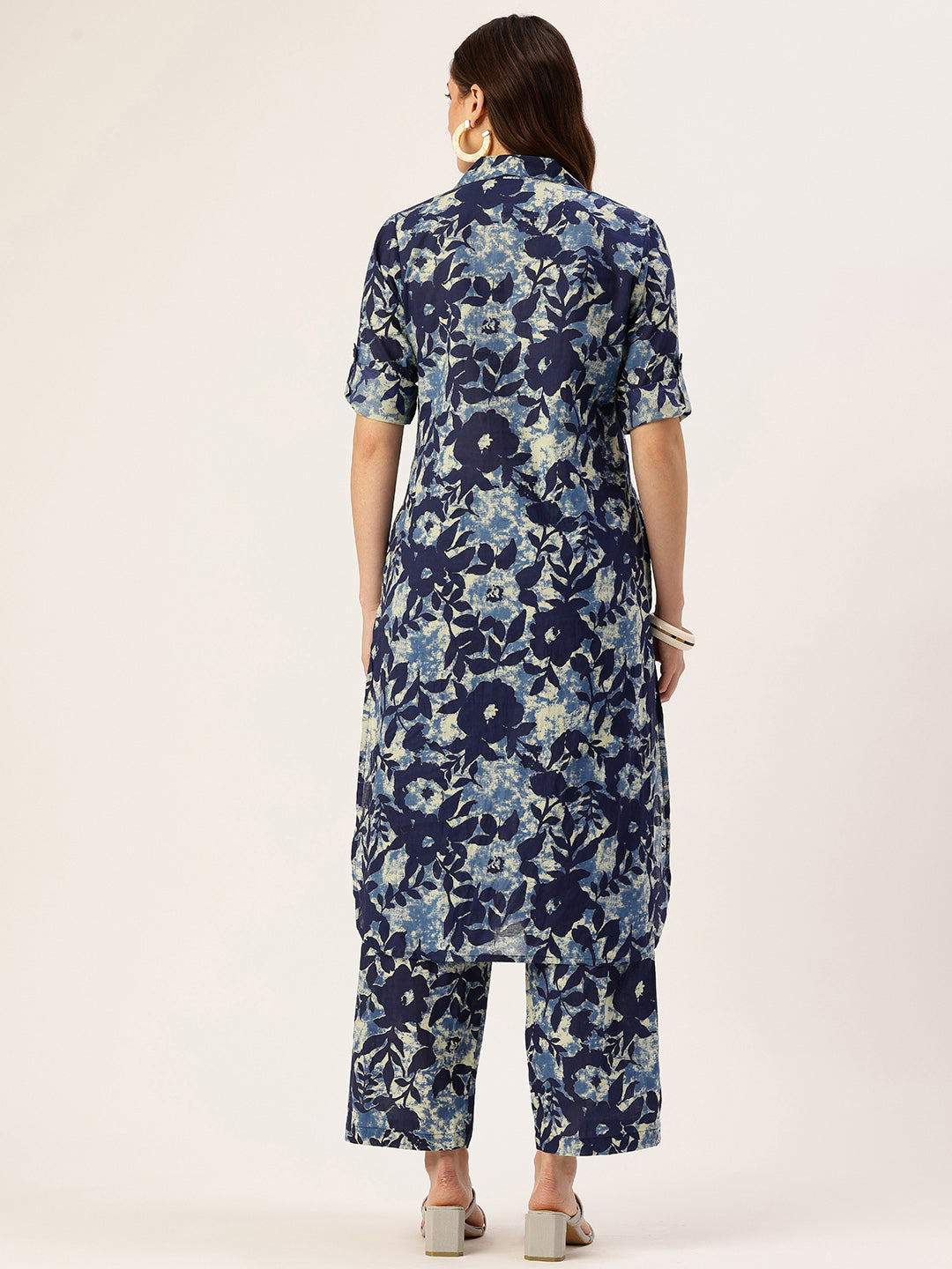 Blue Floral Printed Pure Cotton Kurta With Trousers