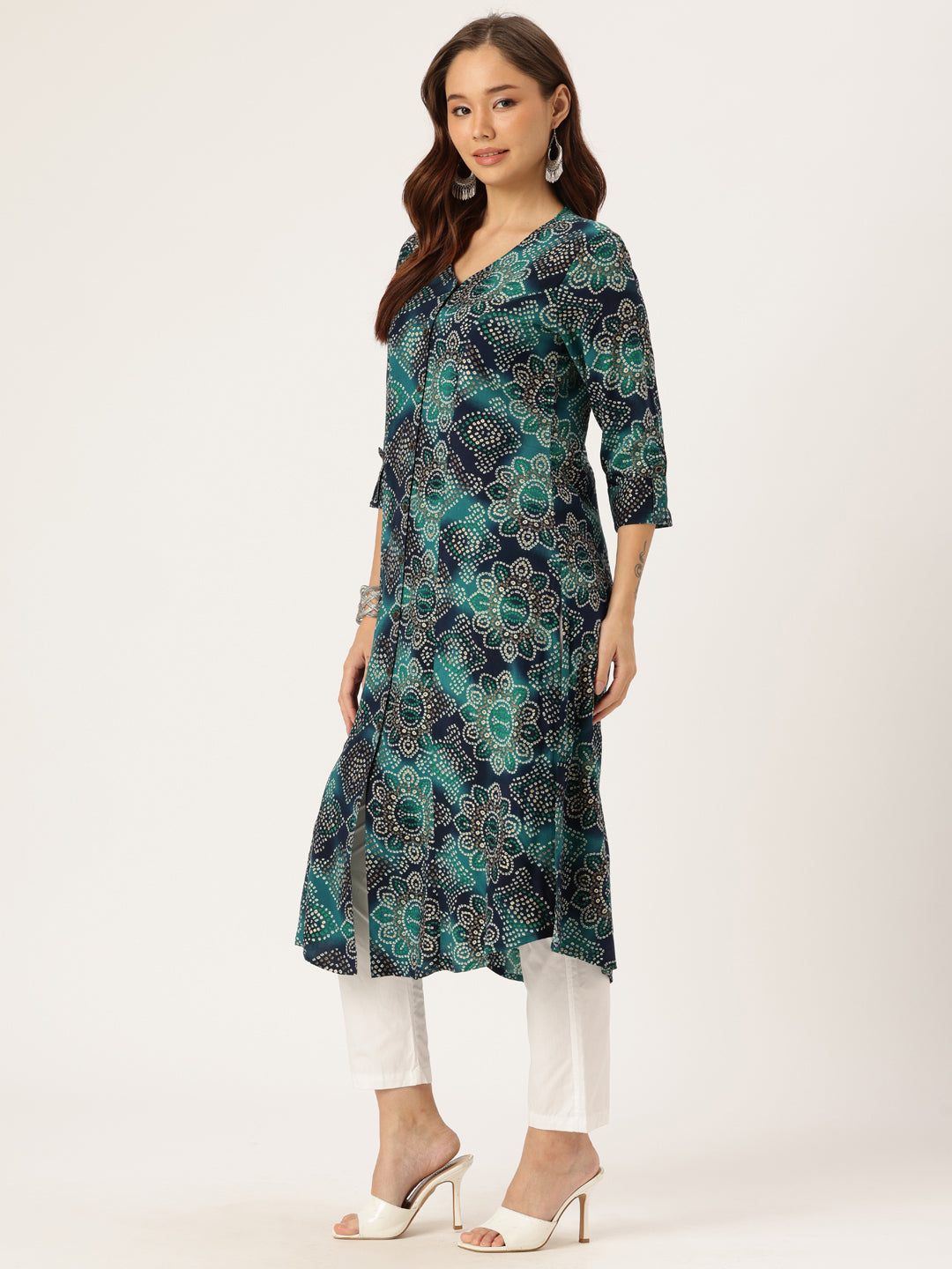 Blue Bhandhani  Printed Kurta, Princess Cur Kurta, A-Line Kurta, Bhandhani   Print, Vneck Kurta, printed kurta