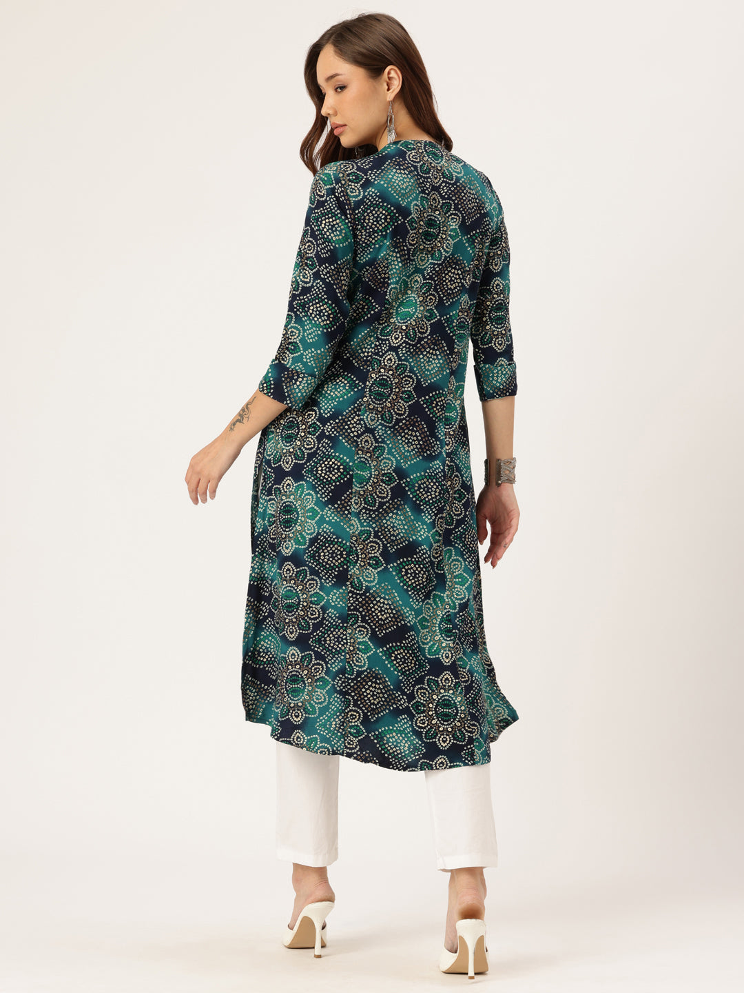 Blue Bhandhani  Printed Kurta, Princess Cur Kurta, A-Line Kurta, Bhandhani   Print, Vneck Kurta, printed kurta