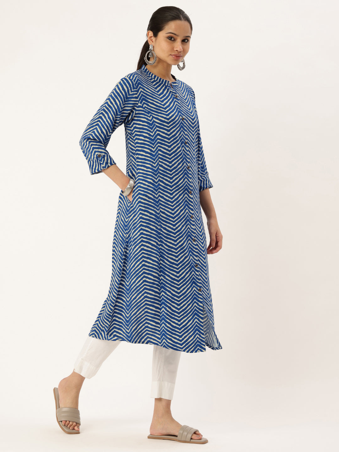 Blue Chevron Printed Mandarin Collar A-Line Kurta