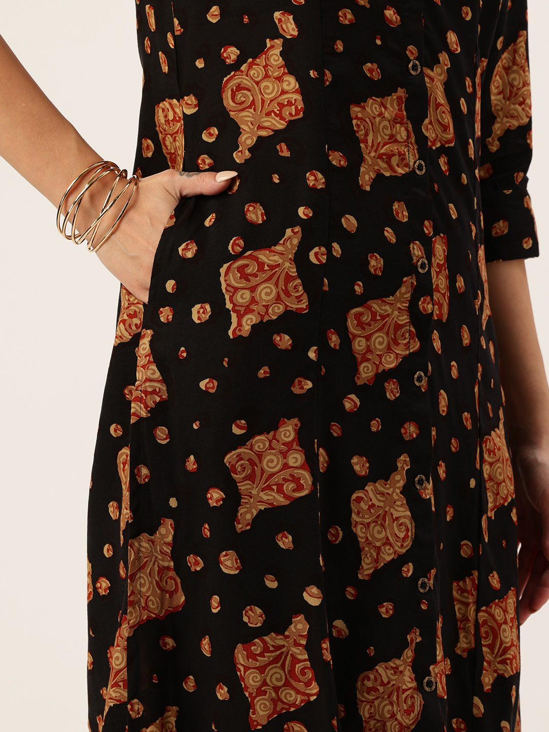 Black Ethnic Motifs Printed A-Line Kurta, kurta, kurtis, black kurta, v-neck, A-line Kurta, Princess Cut kurta