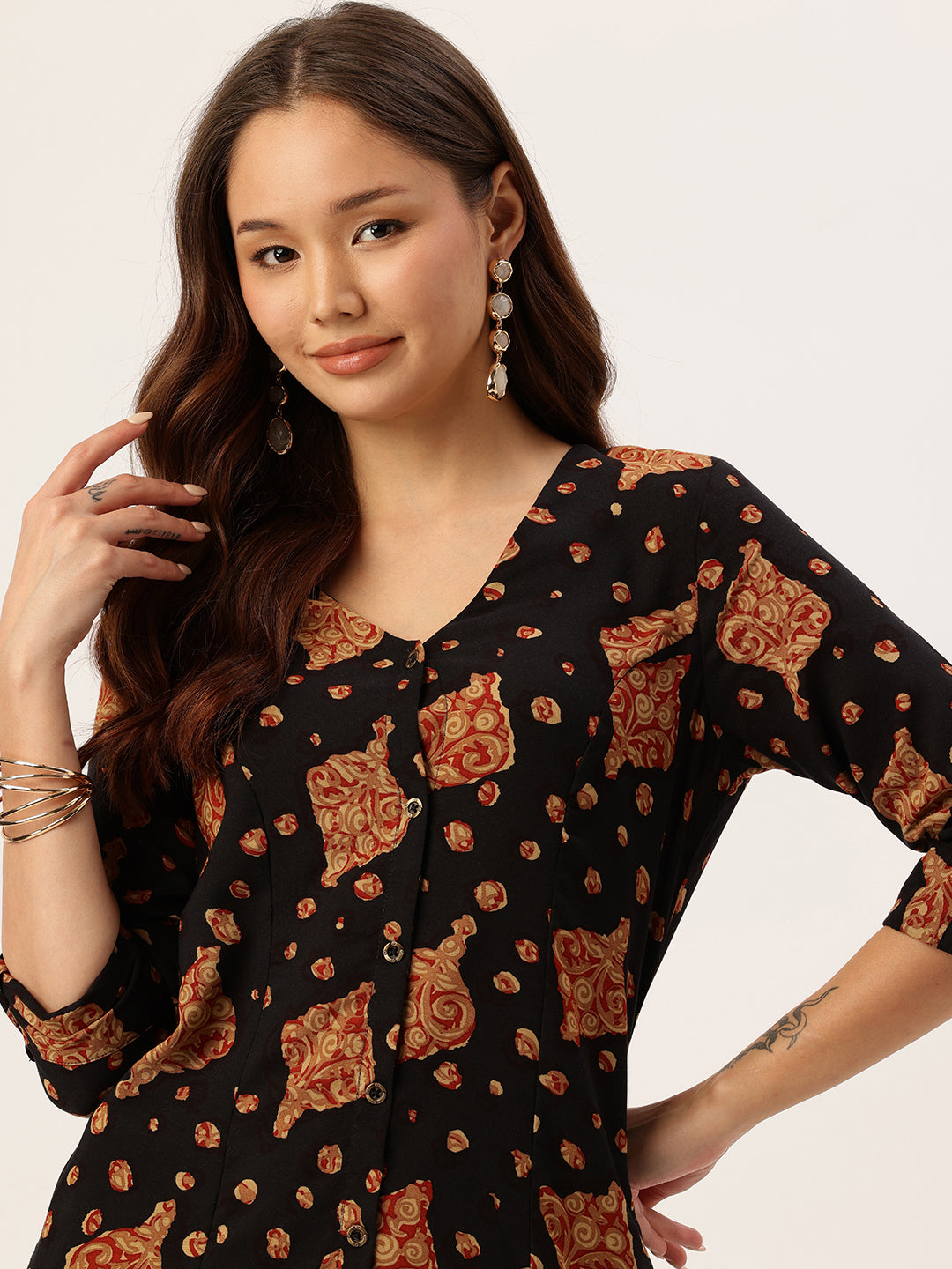 Black Ethnic Motifs Printed A-Line Kurta, kurta, kurtis, black kurta, v-neck, A-line Kurta, Princess Cut kurta