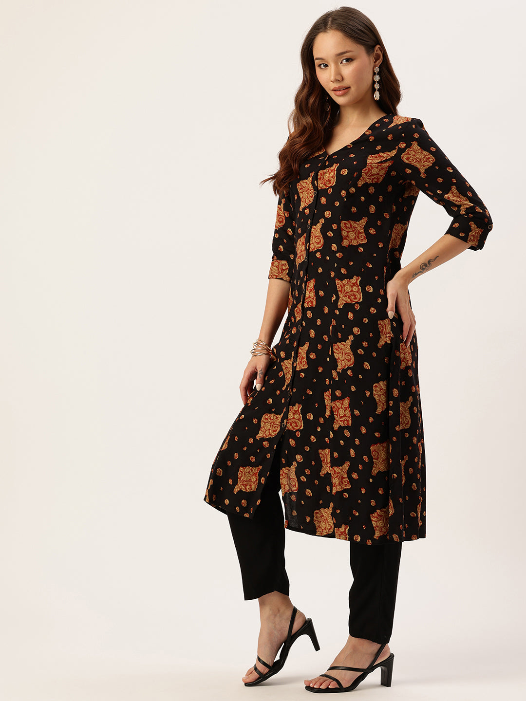 Black Ethnic Motifs Printed A-Line Kurta, kurta, kurtis, black kurta, v-neck, A-line Kurta, Princess Cut kurta