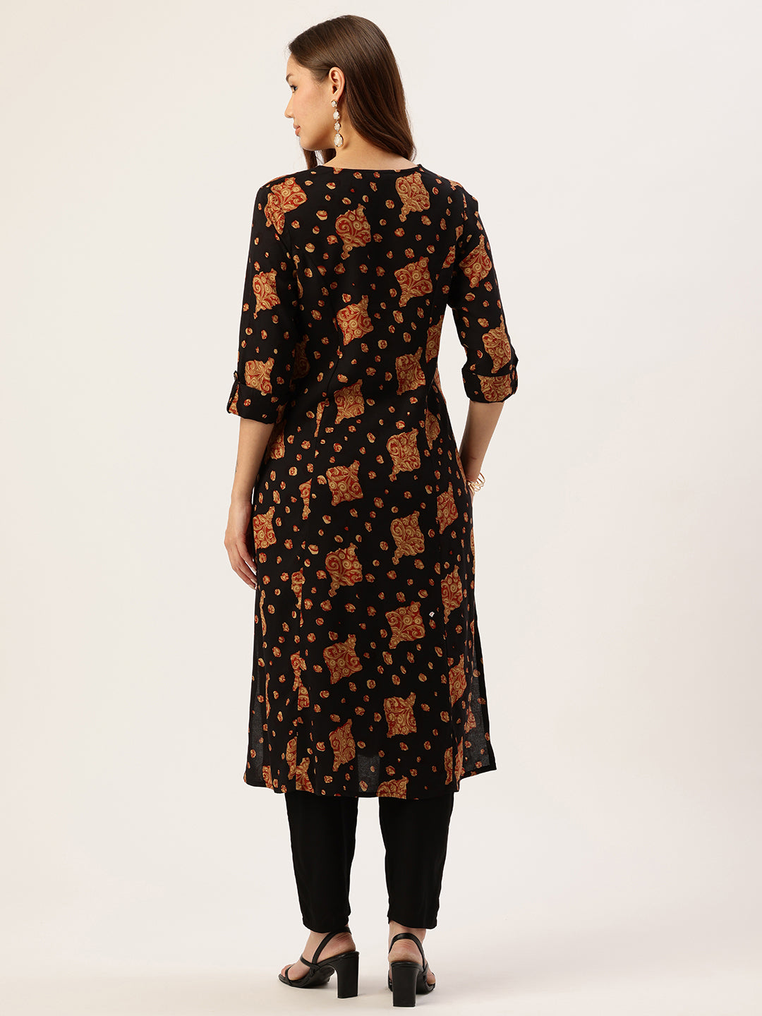 Black Ethnic Motifs Printed A-Line Kurta, kurta, kurtis, black kurta, v-neck, A-line Kurta, Princess Cut kurta