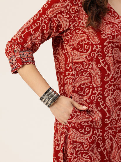 Red Paisley Printed V-Neck Kurta