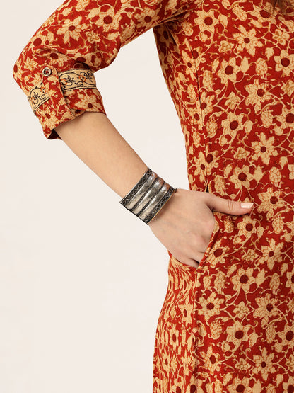 Red Floral Printed V-Neck Kurta