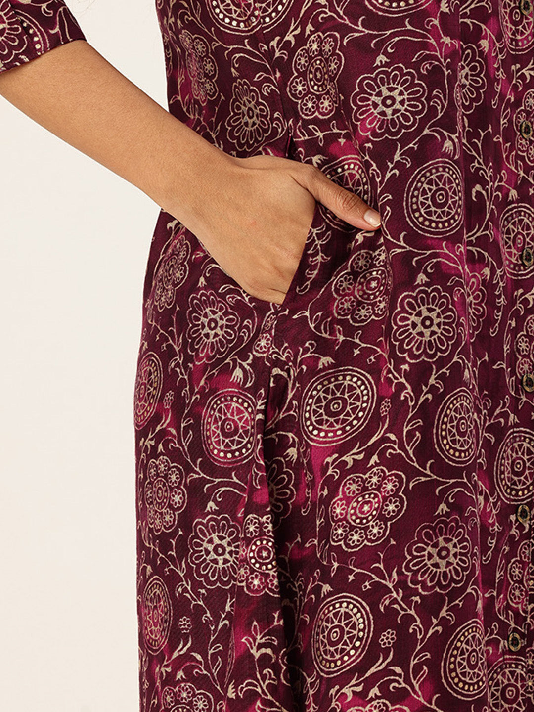 Maroon Ethnic Motifs Printed Kurta with Trousers & With Dupatta, Maroon kurta set, Ethnic kurta set, Printed kurta, Kurta with trousers, Kurta with dupatta, Womens ethnic wear, Indian wear, Festive wear, Traditional wear, Ethnic motifs