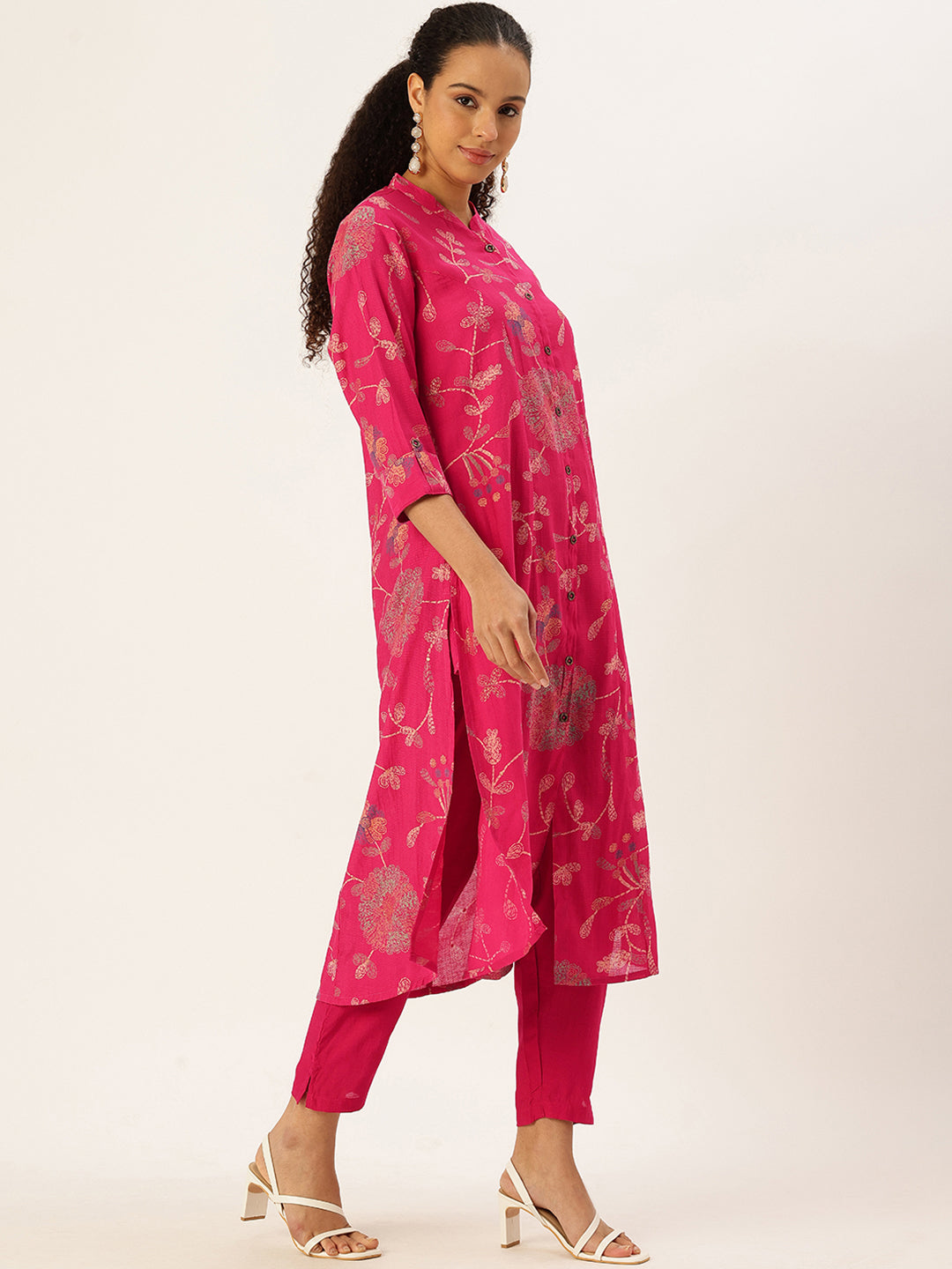Pink Floral Printed Kurta with Trousers & With Dupatta, pink kurta set, floral printed kurta, kurta with trousers, kurta with dupatta, Womens ethnic wear, Indian ethnic wear, floral kurta set, pink ethnic wear, kurta pant set, 3 piece kurta set