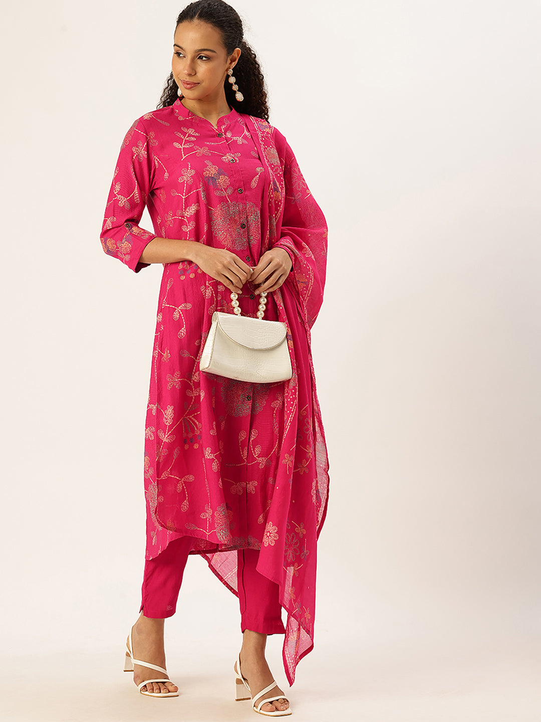 Pink Floral Printed Kurta with Trousers & With Dupatta, pink kurta set, floral printed kurta, kurta with trousers, kurta with dupatta, Womens ethnic wear, Indian ethnic wear, floral kurta set, pink ethnic wear, kurta pant set, 3 piece kurta set