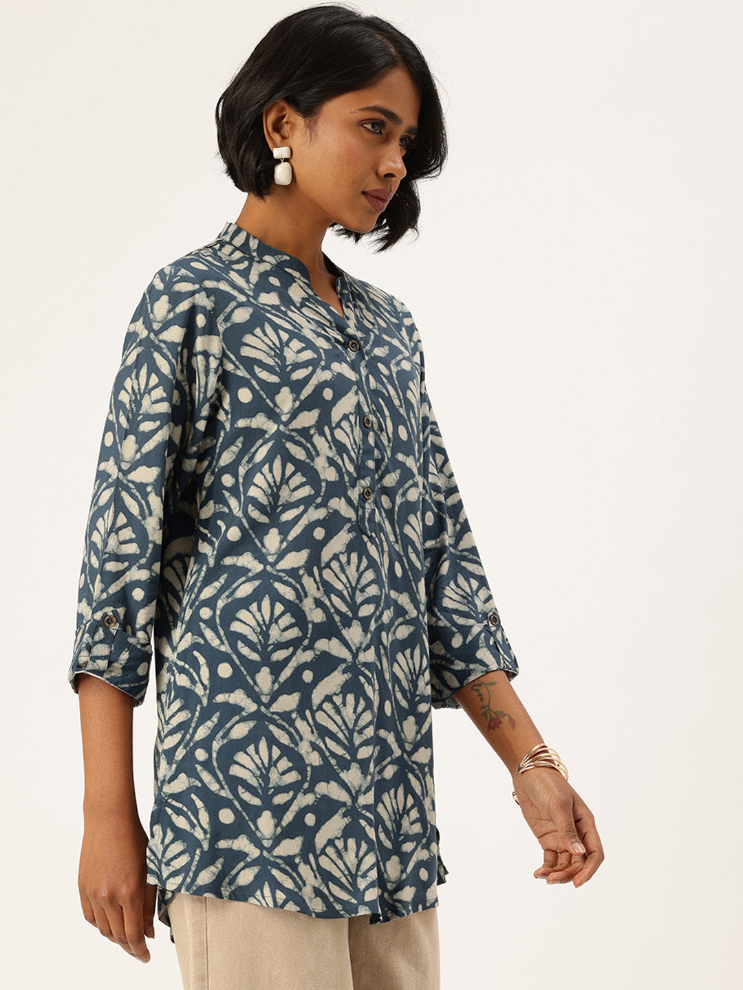 Blue Floral Printed Mandarin Collar Tunic, Floral Printed Tunic, printed tunic, mandarin collar Tunic, casual wear Tunic, women’s tunic, Office Wear Tunic