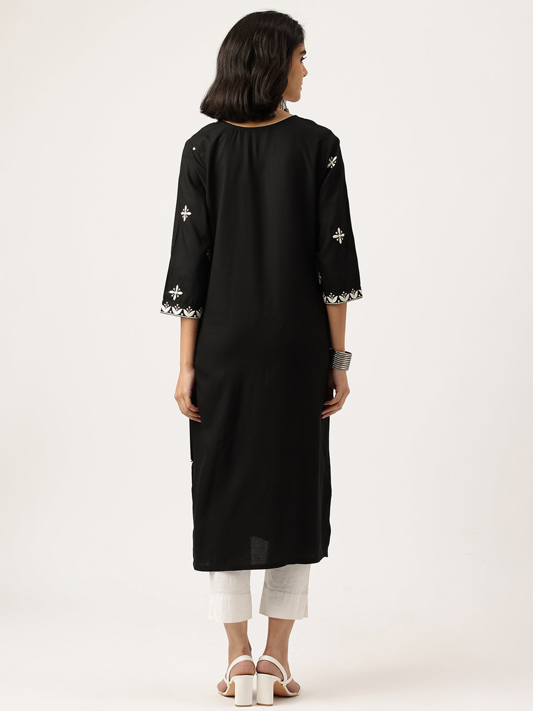 Black Floral Embroidered Kurta