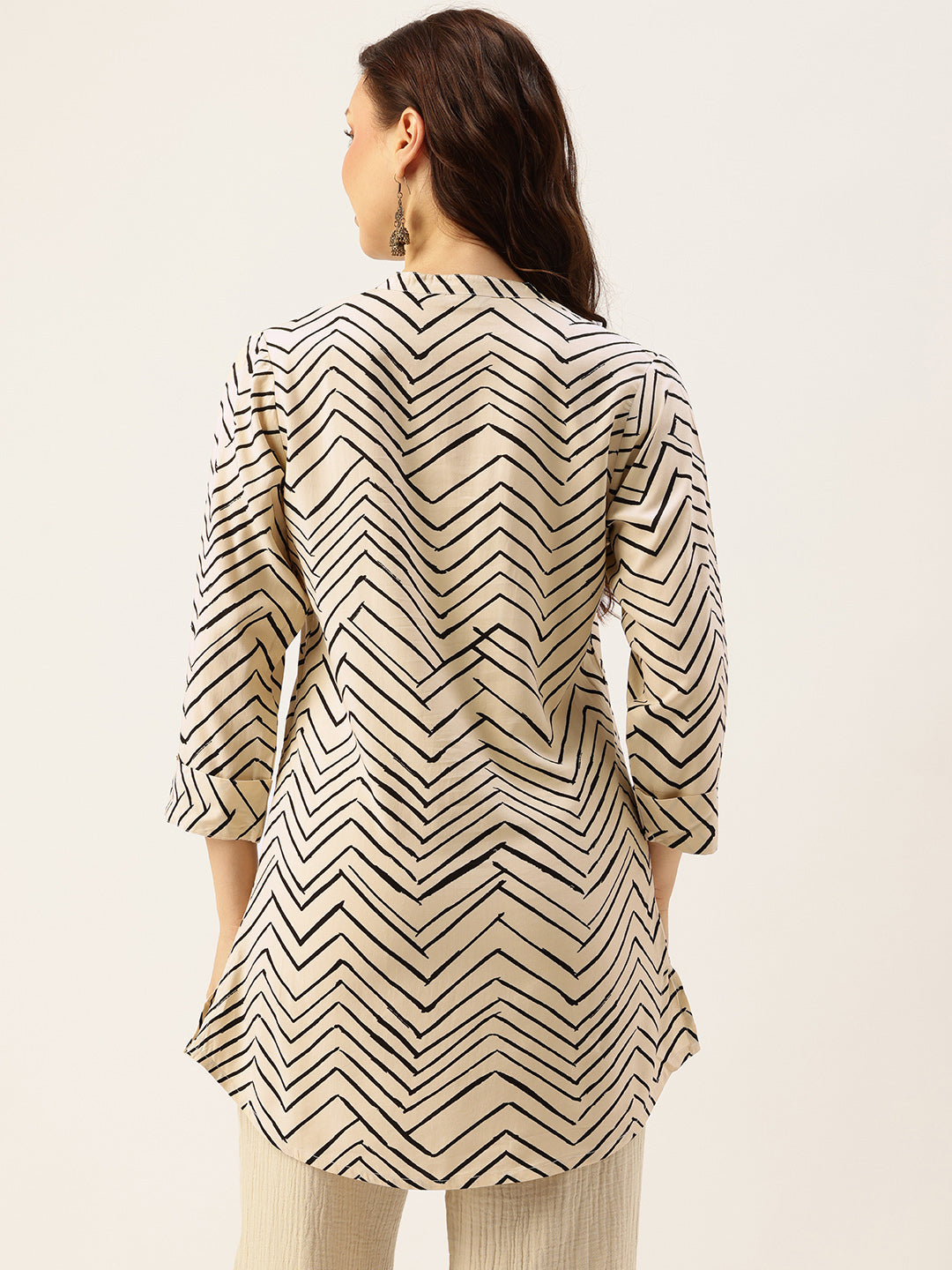 Cream Zig-Zag Printed Mandarin Collar Tunic, Mandarin Collar Tunic, Printed Tunic, Short Kurti, Short top, Zig-Zag Printed Tunic