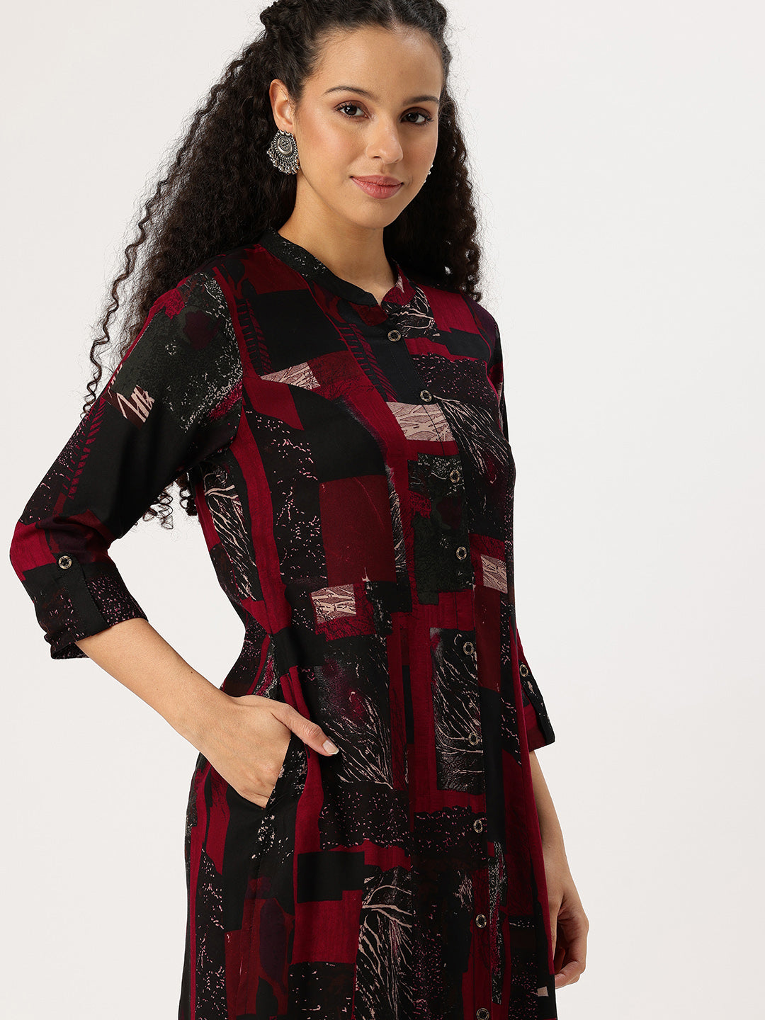 Woman wearing a patterned kurta with black pants on a white background, Red Geometric Printed Kurta, Office Wear Kurta, Black Printed kurta, Printed Kurta