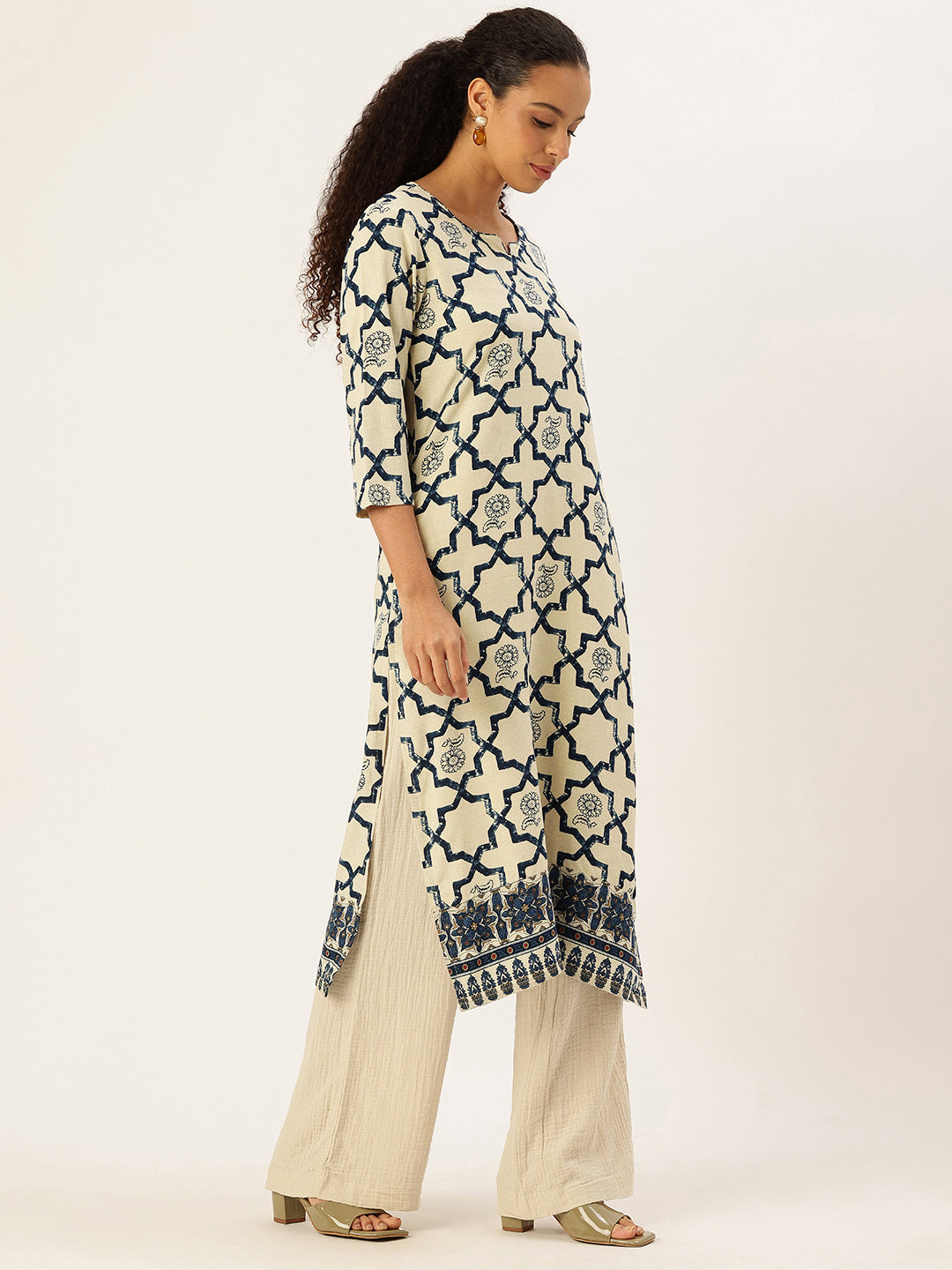 Blue Printed Straight Kurta, blue kurta, printed kurta, straight kurta, Womens ethnic wear, Indian ethnic wear, casual kurta, daily wear kurta, office wear kurta, stylish kurta