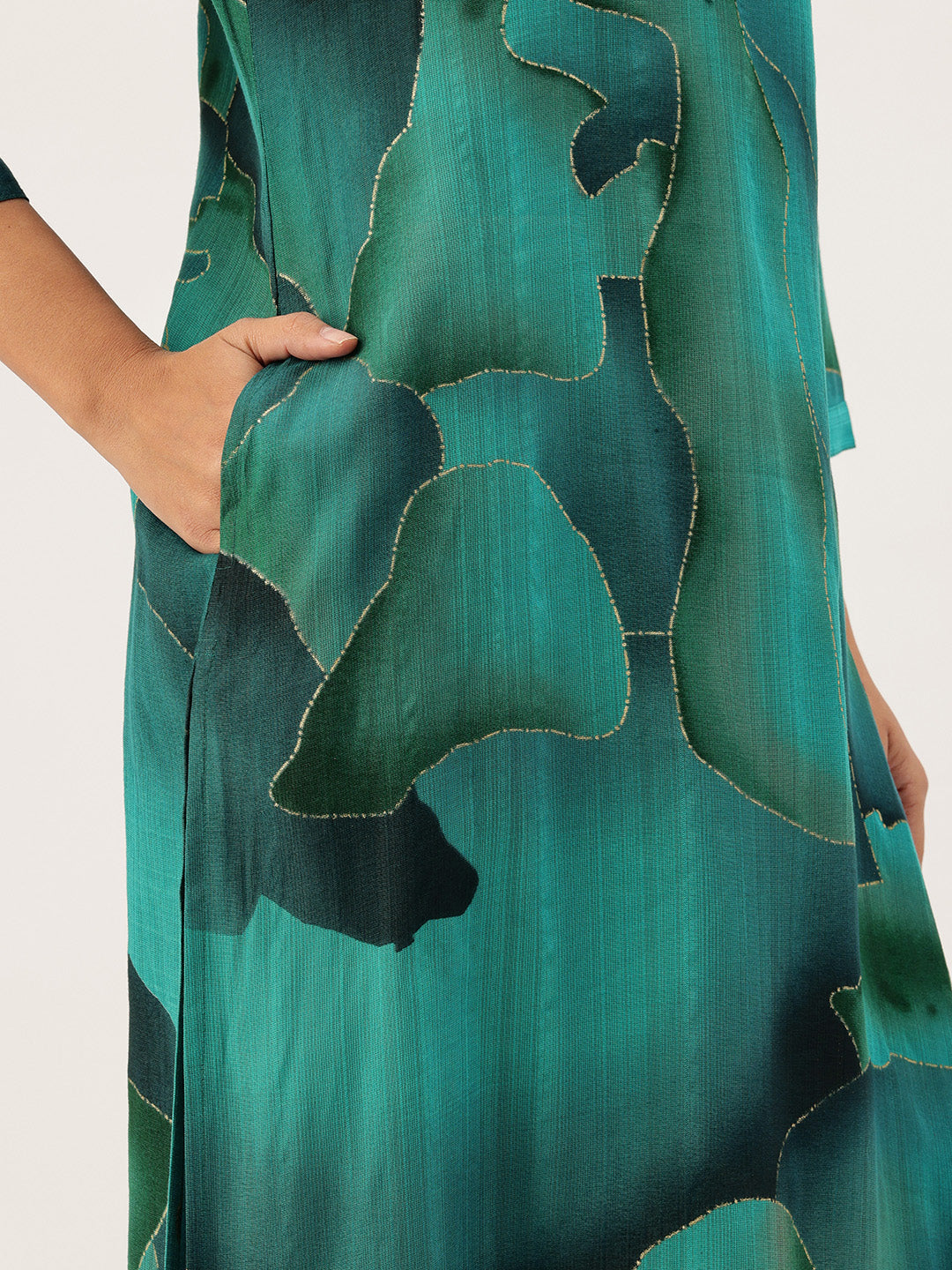 Teal Abstract Printed Mandarin Collar Kurta Teal Kurta, Abstract Printed Kurta, Teal Printed Kurta, Mandarin Collar Kurta, Abstract Kurta, Womens Kurta, Ethnic Wear, Indo Western Kurta, Casual Kurta, Office Wear Kurta, Festive Kurta, Long Kurta, New Arrival