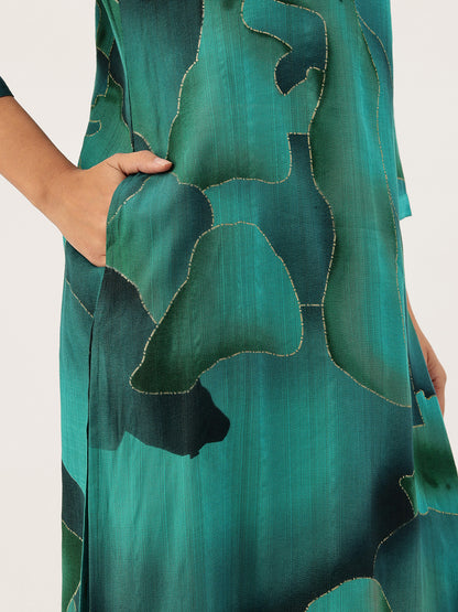 Teal Abstract Printed Mandarin Collar Kurta Teal Kurta, Abstract Printed Kurta, Teal Printed Kurta, Mandarin Collar Kurta, Abstract Kurta, Womens Kurta, Ethnic Wear, Indo Western Kurta, Casual Kurta, Office Wear Kurta, Festive Kurta, Long Kurta, New Arrival