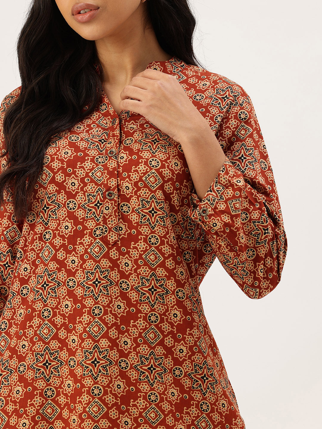 Red Ethnic Printed Mandarin Collar Tunic ,Red Tunic, Ethnic Tunic, Printed Tunic, Mandarin Collar Tunic, Womens Tunic, Ethnic Top, Indo Western Top, Fusion Wear, Indian Wear, Casual Wear, Festive Wear, Office Wear