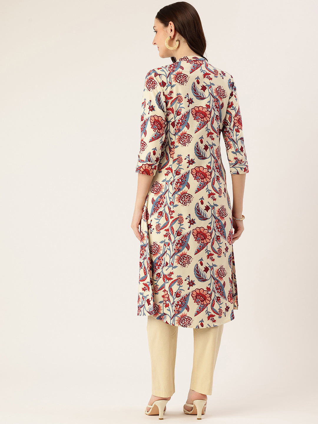 White Floral Printed Kurta, Floral Print, Collar Neck 