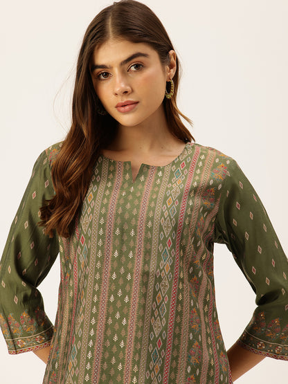 Green Ethnic Motifs Printed Kurta with Trousers With Dupatta