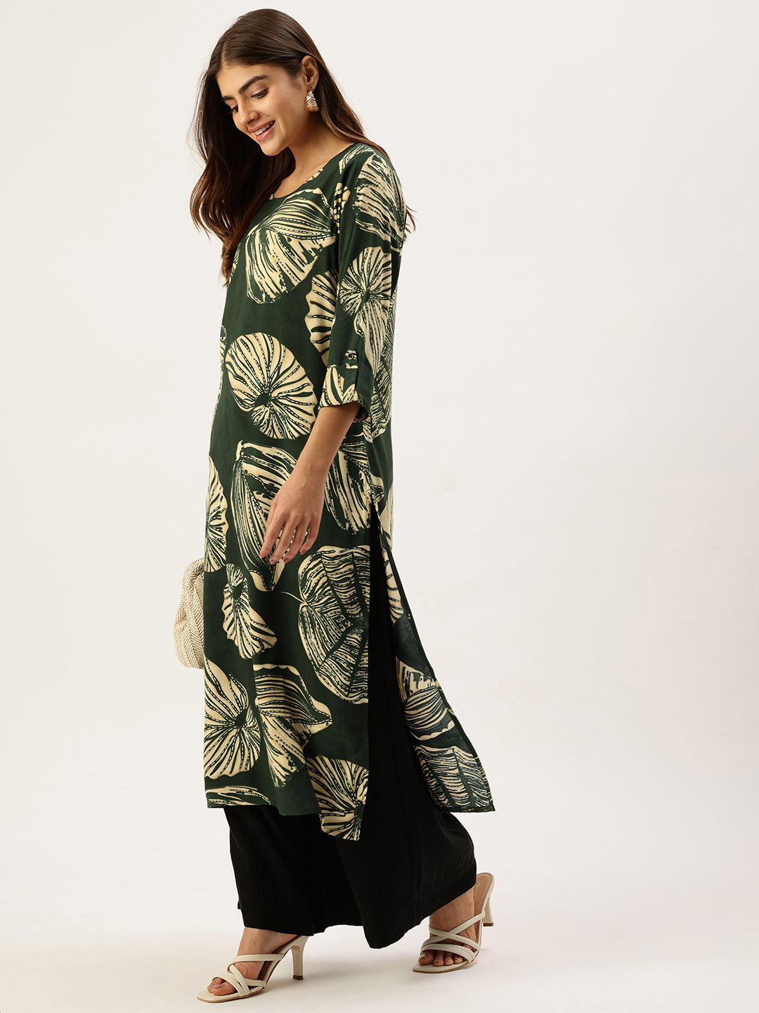 Green Big Floral Printed Round Neck Kurta