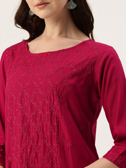 Red Round Neck Embroidery Kurta
