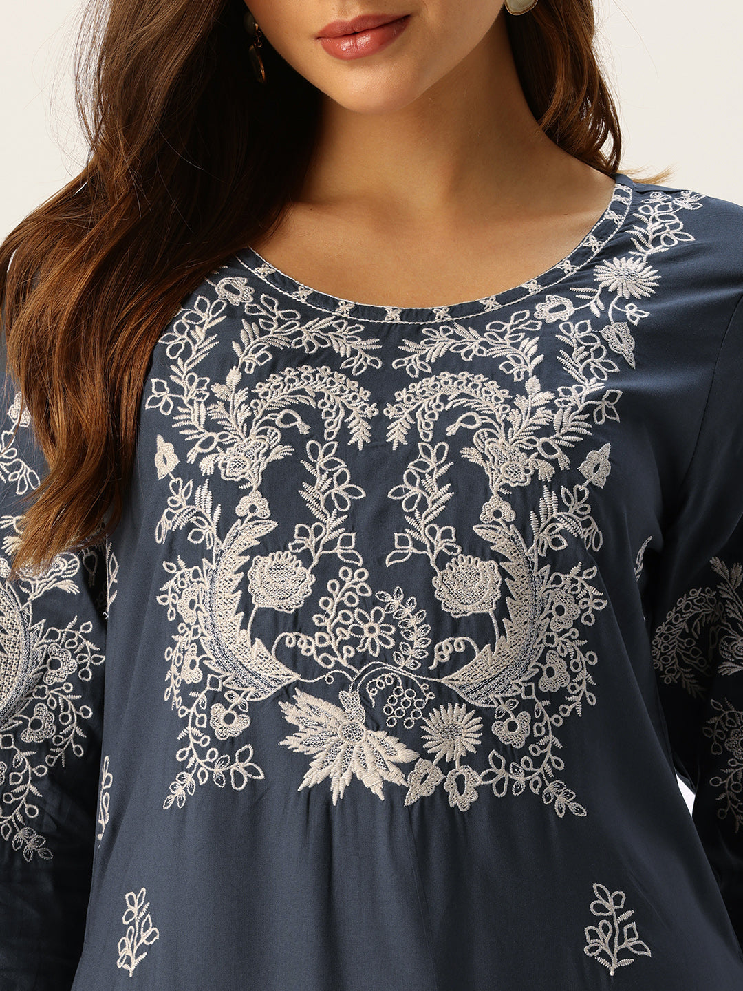 Blue Floral Embroidered Straight Kurta