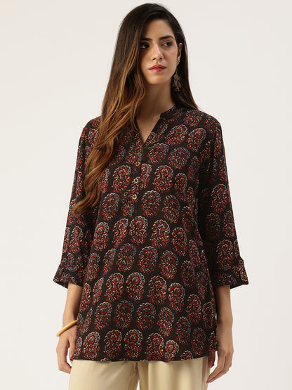 Black & Red Butti Printed Mandarin Collar Tunic