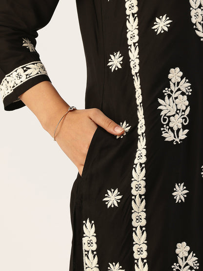 Black Chikankari Floral Embroidered Straight Kurta