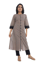 Off-White  Blue Printed Straight Kurta