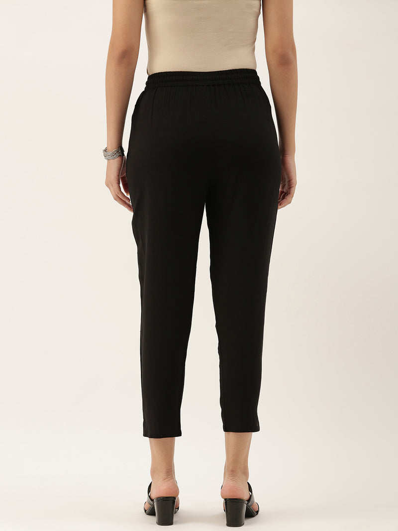 Black Essential Pant