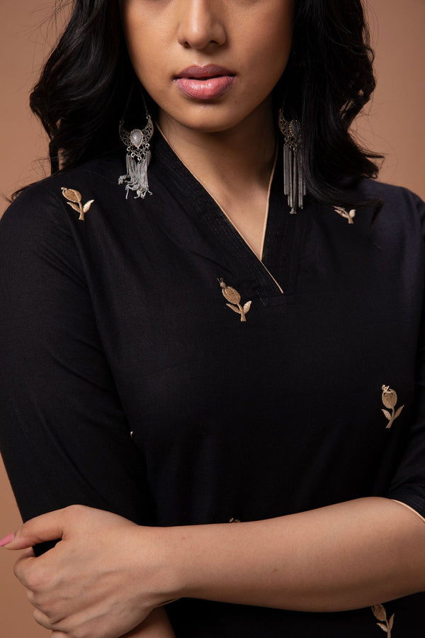 Black & Gold Embroidered Straight Cut Kurta