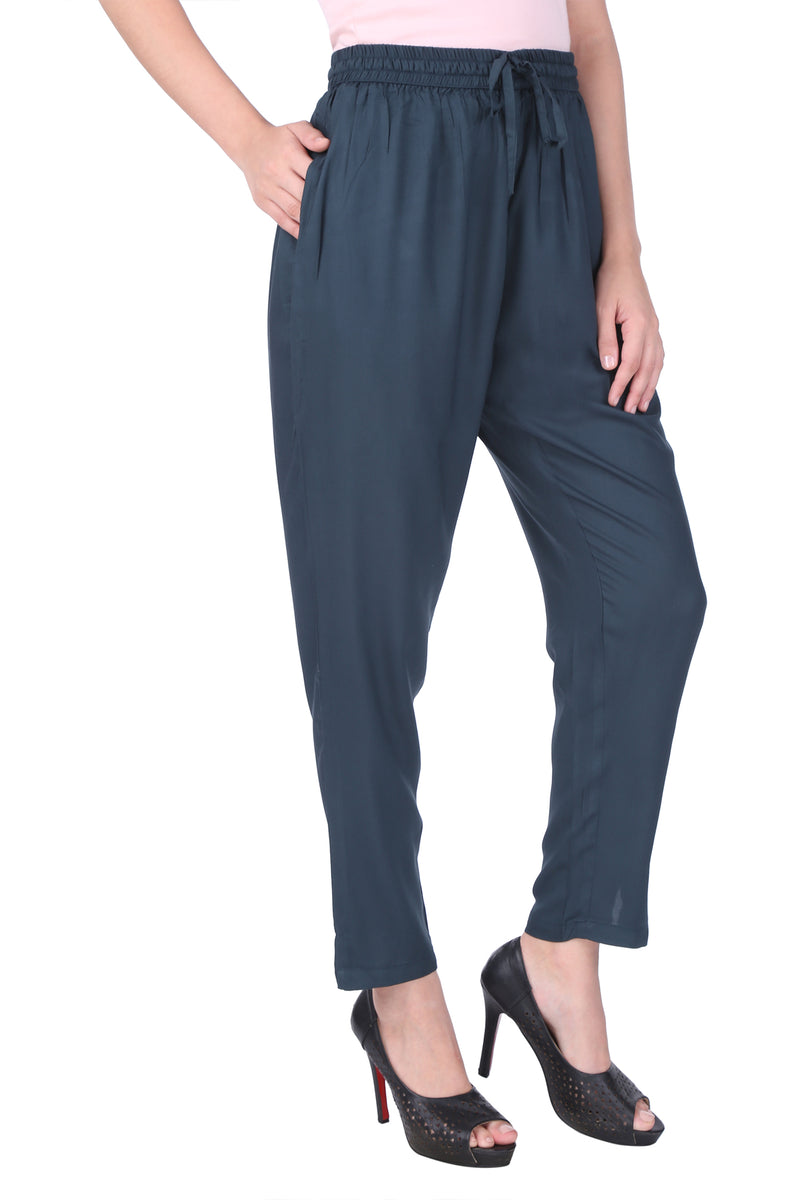 Essential Pant - Cadet blue